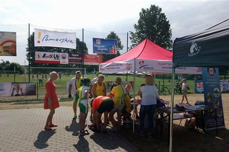 Badania profilaktyczne podczas Turnieju piłkarskiego w Kobylnicy_16_06_2018