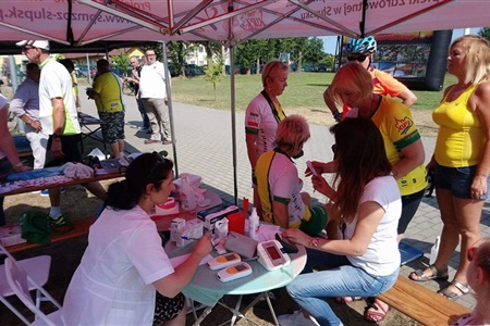 Badania profilaktyczne podczas Turnieju piłkarskiego w Kobylnicy_16_06_2018