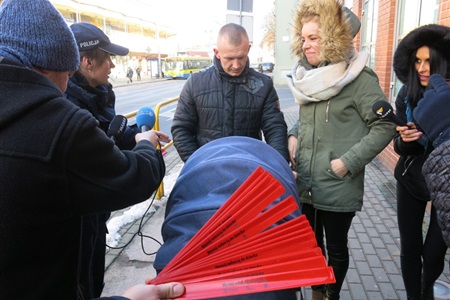 Błyśnij miłością do dziecka - Akcja Policji i Szkoły Rodzenia 15_02_2018