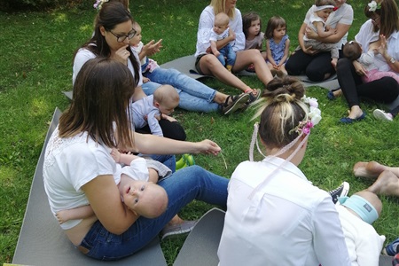 Mleczne Zdjęcie Mam Karmiących 09_08_2019