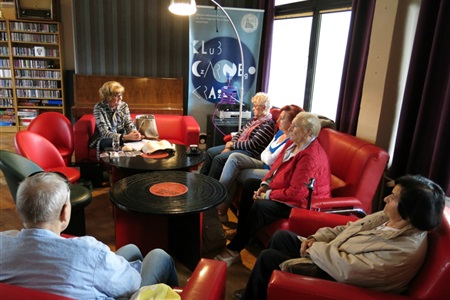 Spotkania dla seniorów w bibliotece miejskiej